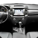 تجهيزات السيارة الداخلية