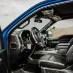 مقاعد من الجلد