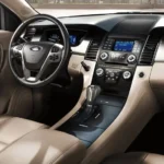 السيارة من الداخل