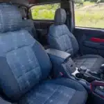 تجهيزات السيارة من الداخل