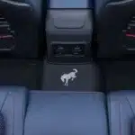 فتحات تكييف للمقاعد الخلفية