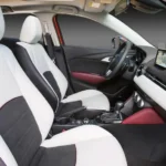 السيارة من الداخل