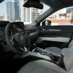 السيارة من الداخل