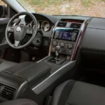 السيارة من الداخل