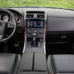 السيارة من الداخل