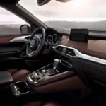 السيارة من الداخل