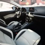 مقاعد قماش وجلد