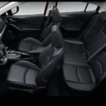 السيارة من الداخل