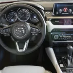 شاشة ترفيه وسطية