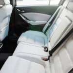 المقاعد الخلفية