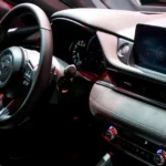 السيارة من الداخل