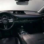 السيارة من الداخل