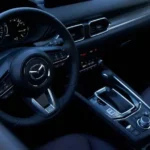 السيارة من الداخل