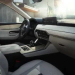 السيارة من الداخل