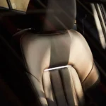 مقاعد من الجلد