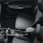 مسند ذراع في الوسط